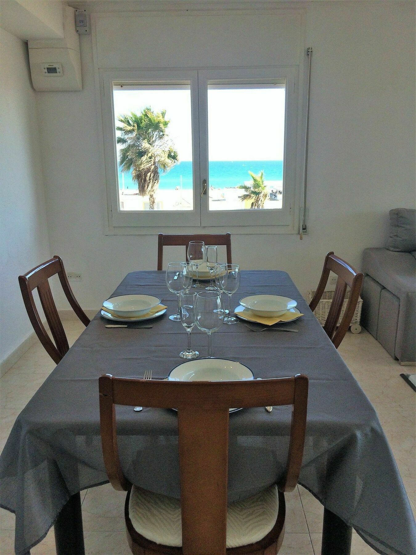 Апартаменты Calaluz Be My Guest Кастельдефельс Экстерьер фото